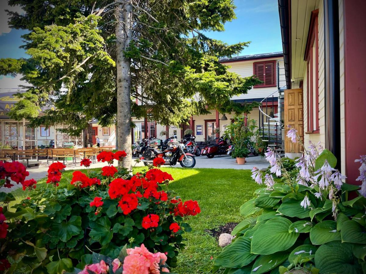 Aleksandri Guesthouse Parnu Luaran gambar