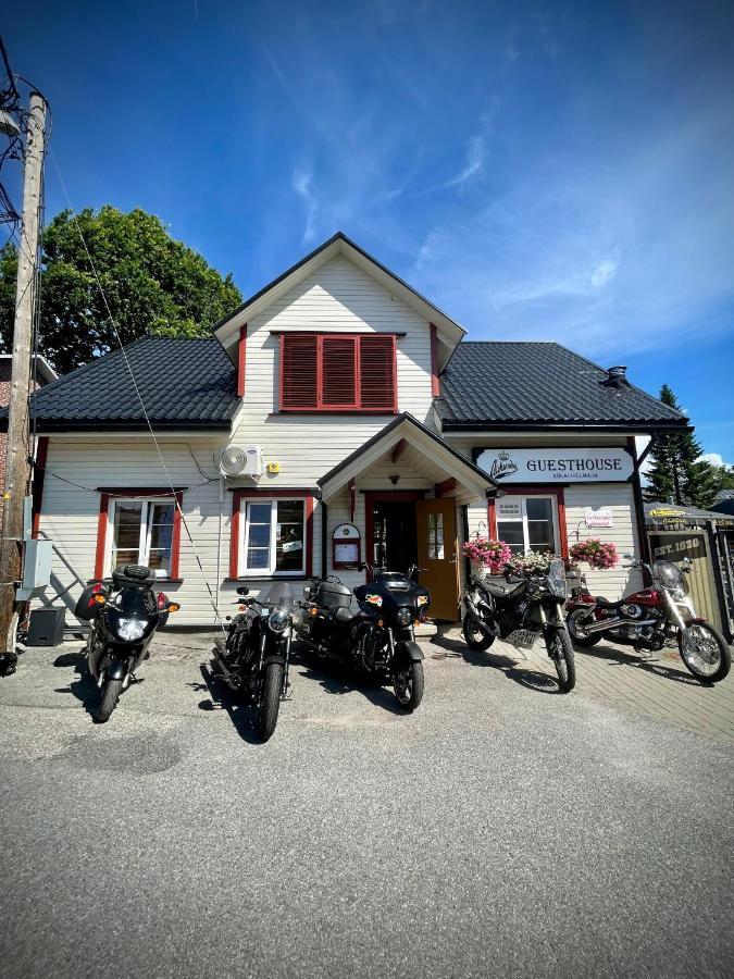 Aleksandri Guesthouse Parnu Luaran gambar